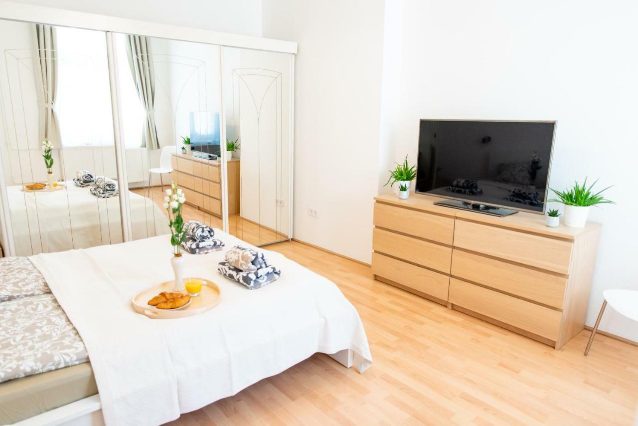 Wess11 Downtown Apartment